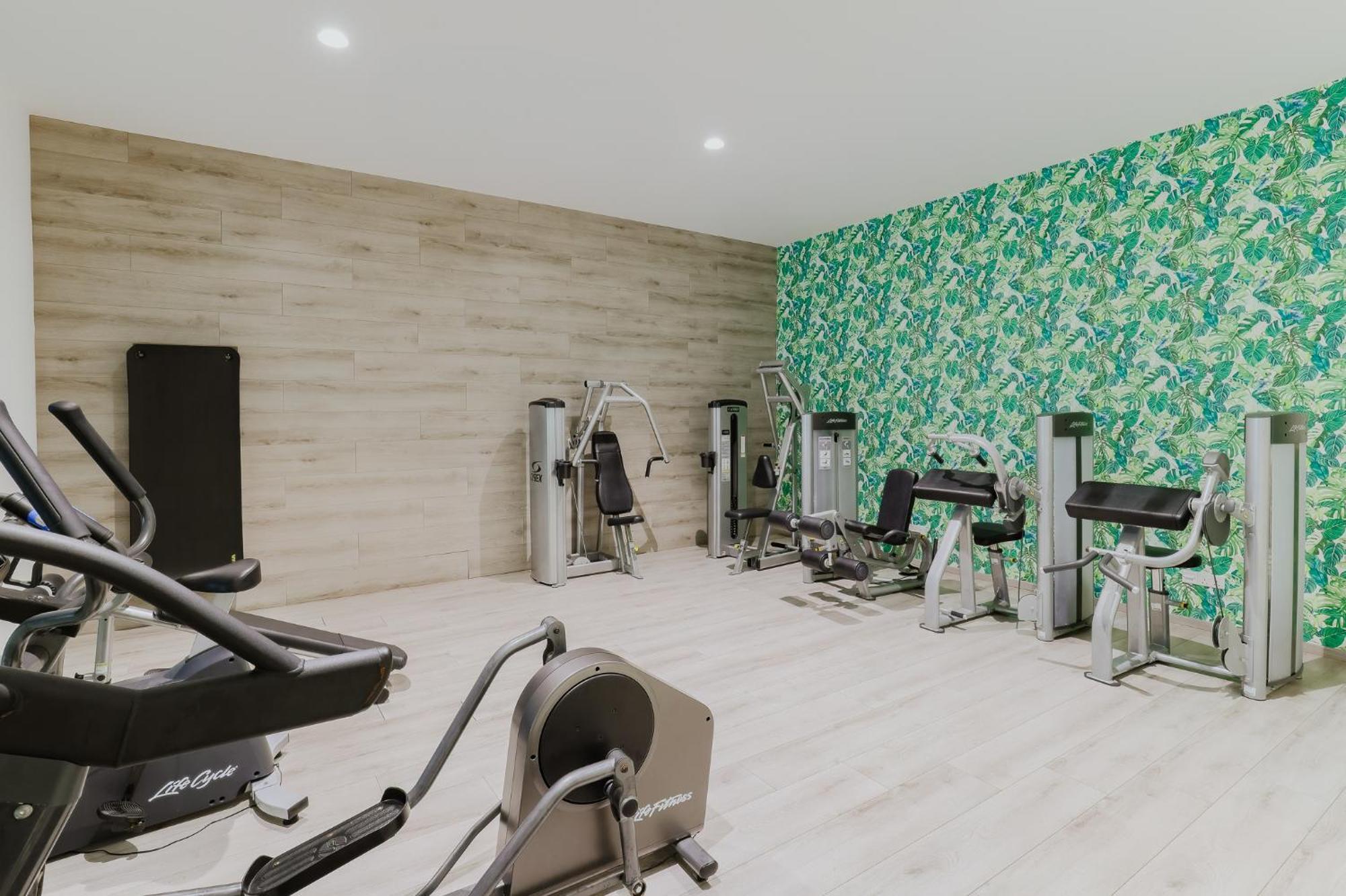 Seasons (adults Only) Hotel 4*